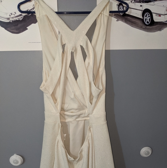 White dress - Picture 2 of 3